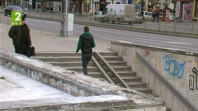 Ремонтират два централни подлеза във Варна