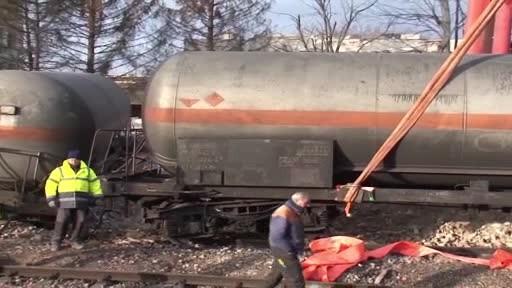 Успешно приключи операцията по извеждането на последната цистерна от Хитрино