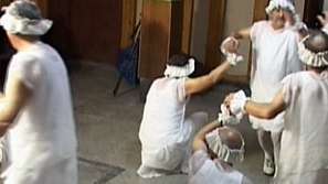 Заврени зетьове играят балет