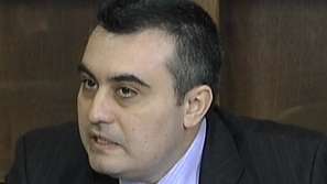 Двама ще са обвинени за теча на секретна информация