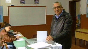 Лидерите Цветанов и Костов първи дадоха своя глас