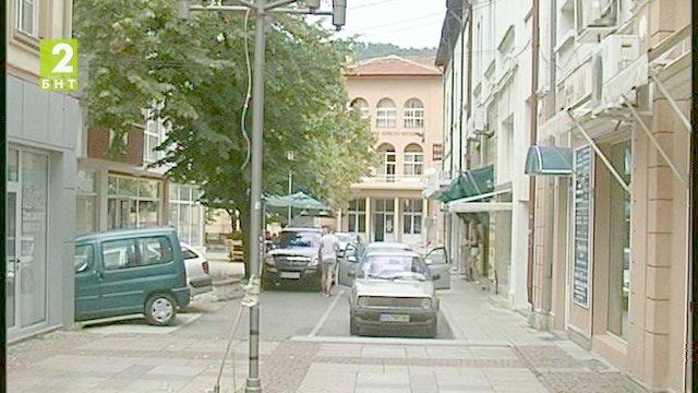 Проверяват незаконните постройки в Дупница