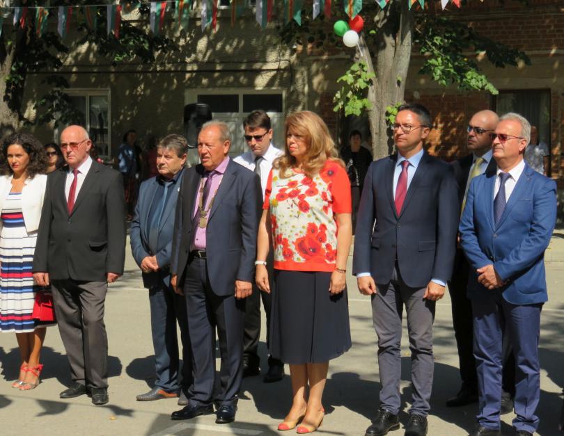 Вицепрезидентът Илияна Йотова заяви че кампанията за местните избори ще