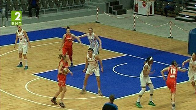 Първа победа за българските баскетболистки