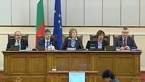Премиерът Борисов се срещна с протестиращи срещу генно-модифицираните организми