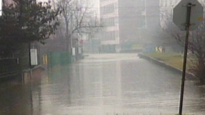 Наводнен е бургаският квартал Долно Езерово