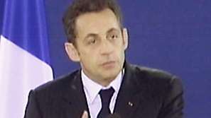 Саркози срещу подпалвачите