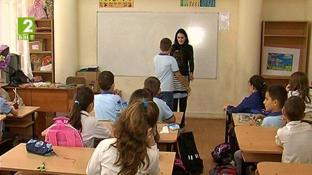 Обновяват учебни бази в Русе