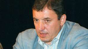 Гледат мярката на Алексей Петров