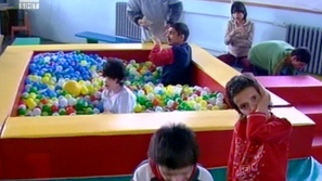 Търсят дом за децата от Могилино