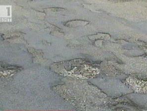 запълни сам дупките пътя