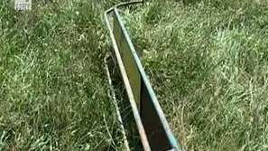 Момчето, затиснато от детска пързалка, вече е в съзнание