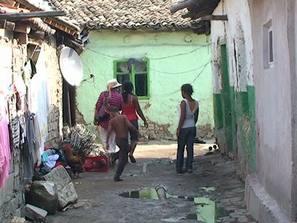 безлихвени заеми роми търговище