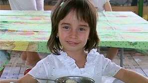 Дете с церебрална парализа и порок на сърцето се лекува с плуване