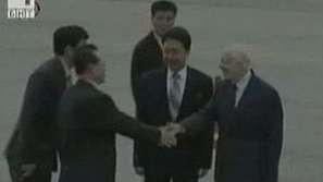 Джими Картър освобождава американец