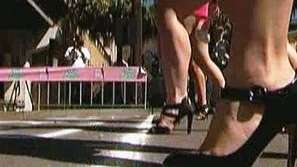 Надбягване на високи токчета