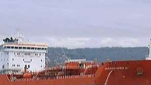 Продължава издирването на петимата моряци