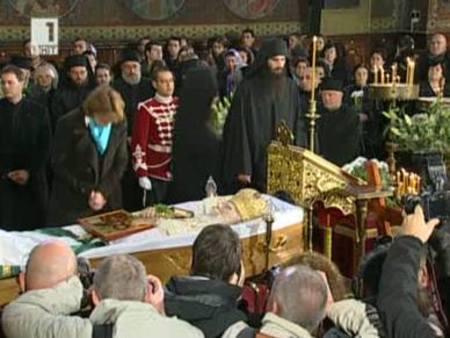 снимка 13 Заупокойна Света литургия и панихида за Българския патриарх Максим - пълен запис