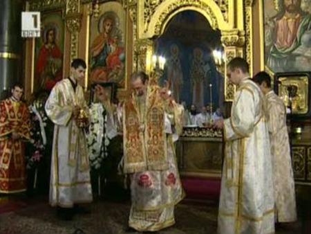 снимка 5 Заупокойна Света литургия и панихида за Българския патриарх Максим - пълен запис