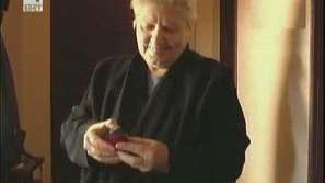 70-годишна колекционерка на острилки