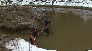 Пети ден затворници търсят богоявленски кръст