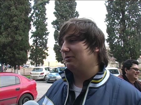 снимка 3 Гимназисти с награда за доблестна постъпка