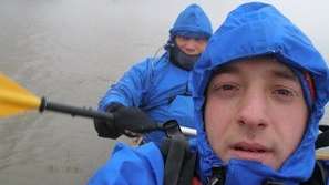 Рекордно ледено приключение с каяк по Дунав