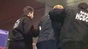 Полицията арестува педофил