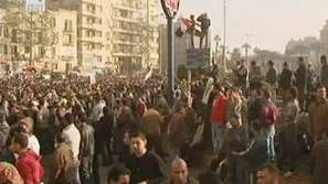 Сблъсъци между привърженици и противници на Мубарак