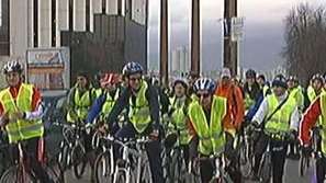 Веломаратон пропагандира безопасното колоездене
