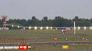 Соларен самолет направи първия си полет