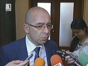лекар израждал пиян