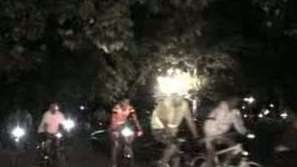 Нощна разходка с велосипед