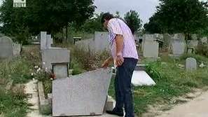 Вандализъм на гробищата в Силистра