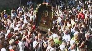 Хиляди се помолиха пред иконата на Божията майка