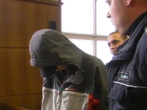 Започна делото срещу 19-годишния Николай Арабаджиев, който уби съученика си Атанас Атанасов