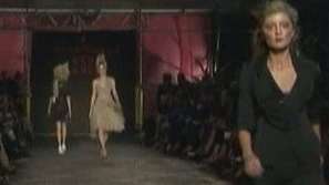 Ревю на Вивиан Уестууд