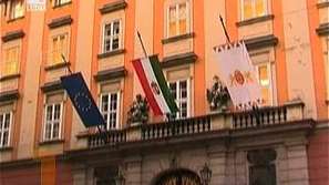 Шеф на театър - краен националист