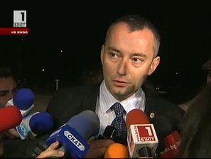 Николай Младенов: Благодаря на хората, които работиха в избирателните секции зад граница