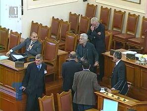 скандал сидеров парламента