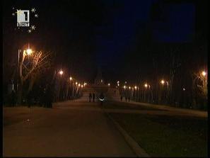 откраднаха бюста васил априлов варна