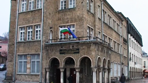 Двама ограбиха нелегална поща