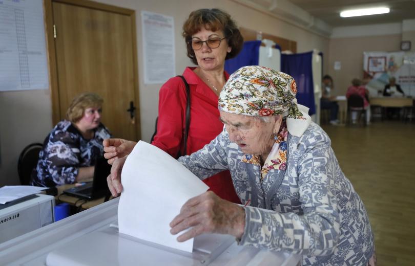 В Русия гласуват на местни избори след вълна от протести