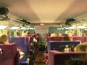 Блокирани пътници във влак-стрела