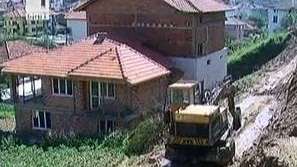 В Неделино описват щетите от градушката