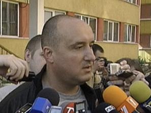 братя галеви издирват интерпол