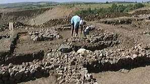 Археолозите освободиха терена на АМ Струма