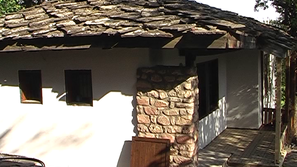 Руши се родната къща на проф. Андрей Николов