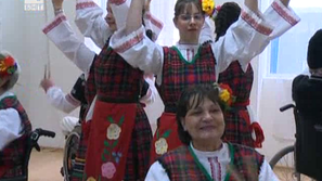 Фондацията на Янк Бари раздаде помощи на социално слабите у нас