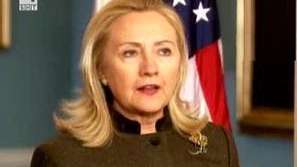 Хилари Клинтън остава в болница